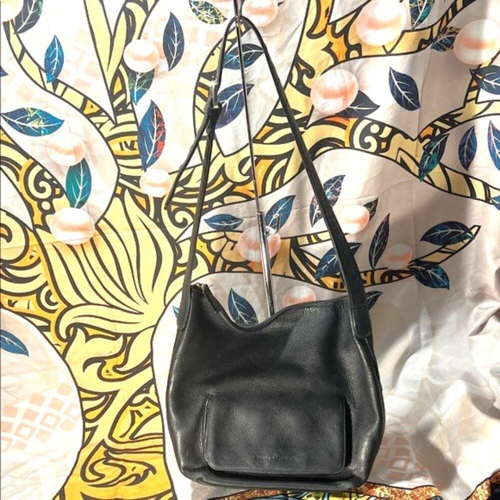 Stone Mountain Accessories Black Shoulder Bag